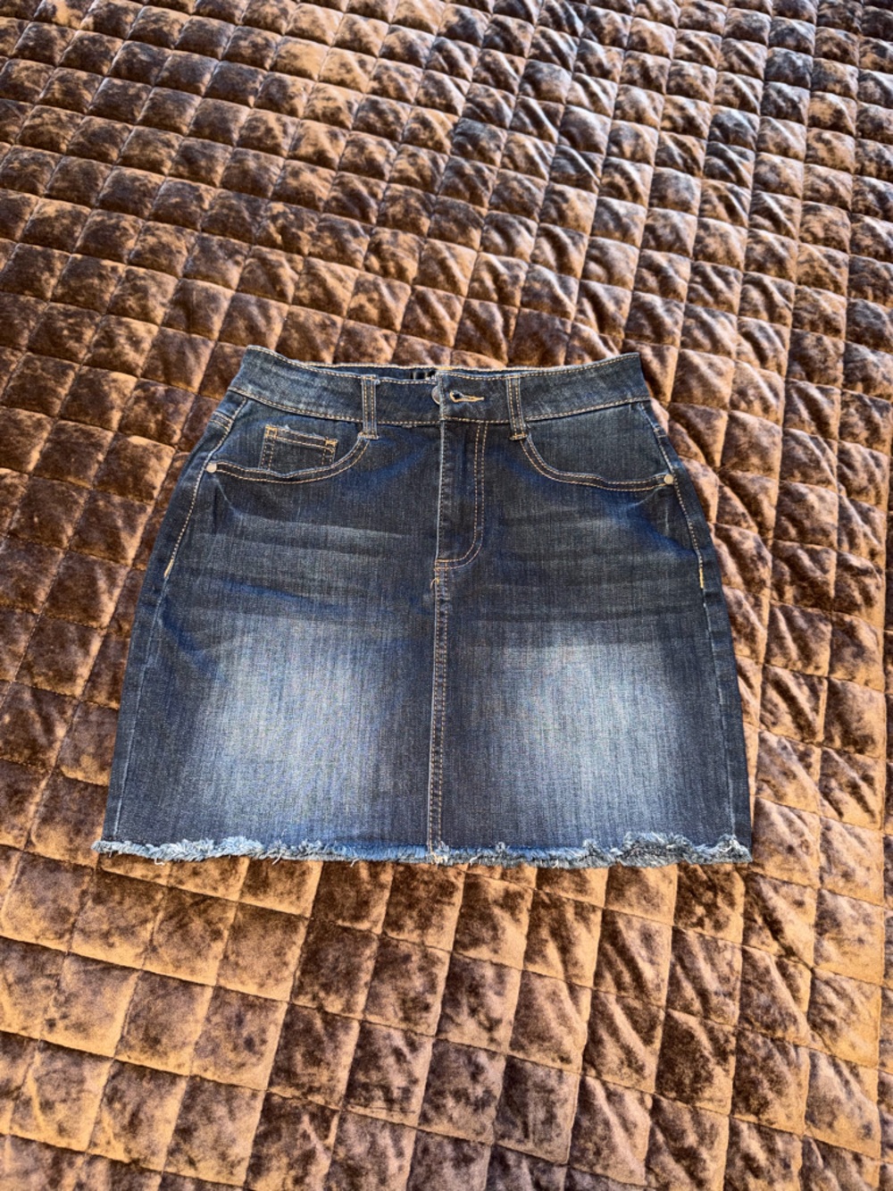 Women’s brand new Jean skirt denim skirt short skirt cute stylish size small